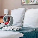 Villa Maison Familiale Avec Piscine Privee A Pied Frais De Gestion Du Sejour 160e En Supplement A L'arrivee Family With Private Pool Within Walking Distance Management Fee 160e Payable Upon Arrival *