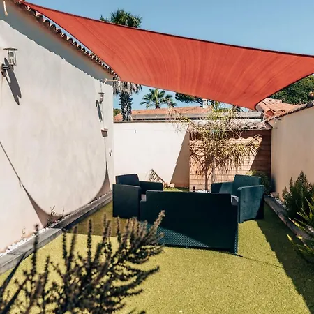 Vila Maison Familiale Avec Piscine Privee A Pied Frais De Gestion Du Sejour 160e En Supplement A L'arrivee Family With Private Pool Within Walking Distance Management Fee 160e Payable Upon Arrival *