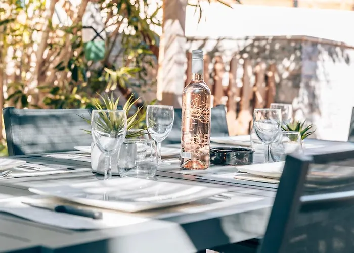 Vila Maison Familiale Avec Piscine Privee A Pied Frais De Gestion Du Sejour 160e En Supplement A L'arrivee Family With Private Pool Within Walking Distance Management Fee 160e Payable Upon Arrival *