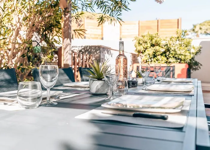 Maison Familiale Avec Piscine Privee A Pied Frais De Gestion Du Sejour 160e En Supplement A L'arrivee Family With Private Pool Within Walking Distance Management Fee 160e Payable Upon Arrival Vila *