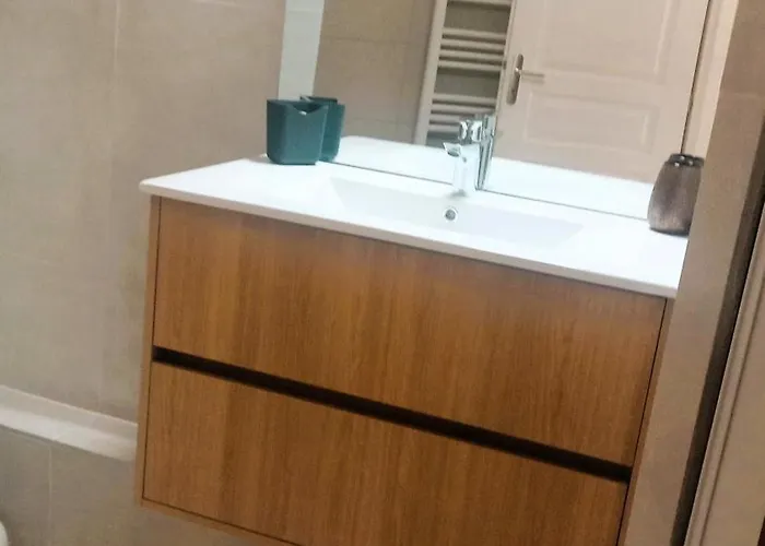 Vila Maison Familiale Avec Piscine Privee A Pied Frais De Gestion Du Sejour 160e En Supplement A L'arrivee Family With Private Pool Within Walking Distance Management Fee 160e Payable Upon Arrival