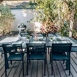 Villa Maison Familiale Avec Piscine Privee A Pied Frais De Gestion Du Sejour 160e En Supplement A L'arrivee Family With Private Pool Within Walking Distance Management Fee 160e Payable Upon Arrival Sainte-Maxime
