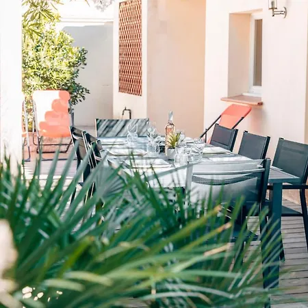 Villa Maison Familiale Avec Piscine Privee, A Pied, Frais Obligatoires A Regler A L'arrivee, Linge 15e Par Pers & Menage 70e Par Sejour Profil Mandatory Fees In Cash To Be Paid On Arrival Linen 15e Per Person 70e Housekeeping Per Sainte-Maxime