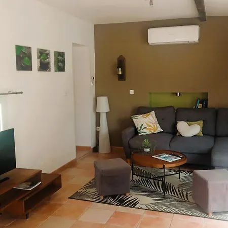 Villa Maison Familiale Avec Piscine Privee A Pied Frais De Gestion Du Sejour 160e En Supplement A L'arrivee Family With Private Pool Within Walking Distance Management Fee 160e Payable Upon Arrival *